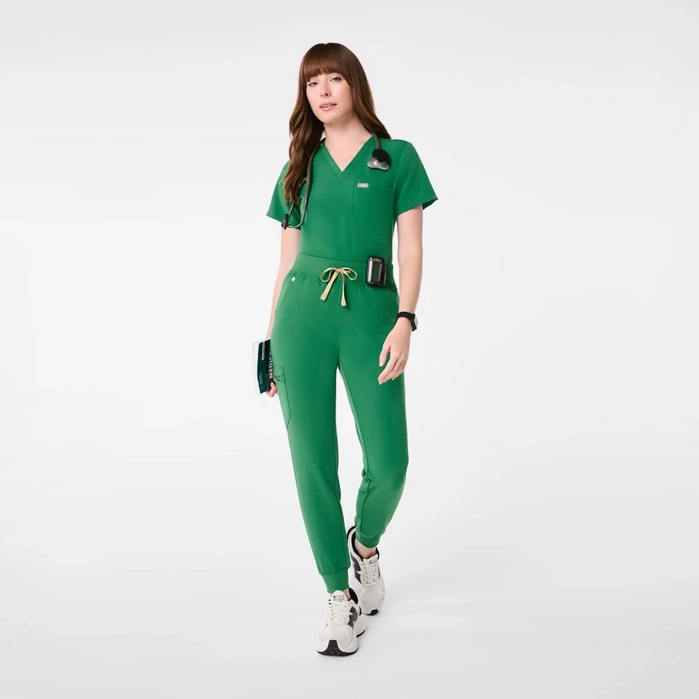 Figs Indocyanine Green Scrub Set- Medium Petite ๐ - Picture 1 of 14